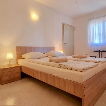 Lucijana Room Novigrad Istria Exteriör bild