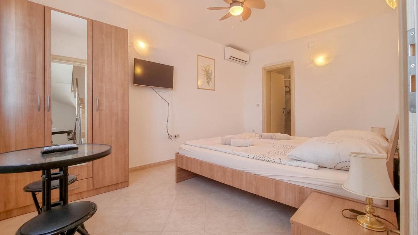 Lucijana Room Novigrad Istria Exteriör bild